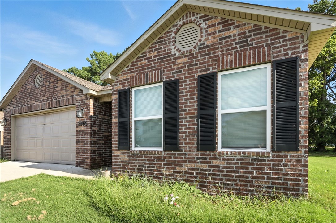 Welcome to 2965 W Emil Dr, Fayetteville! Features a desirable split-bedroom layout, offering added privacy between the primary suite and secondary bedroom.This spacious 3-bedroom, 2-bath home offers 1,750 sq. ft. of comfortable living in the heart of Northwest Arkansas. Enjoy an open-concept floor plan, spacious entry hallway with a modern kitchen featuring granite countertops and stainless steel appliances. The primary bedroom boasts an en-suite bath with a spacious walk-in closet and a modern tile finished walk-in shower. Step outside to a wide backyard perfect for gatherings or play. Located just 2.6 miles from the University of Arkansas, 4 miles from Finger Park along with other public parks, also 0.8 miles from greenway trails where you can enjoy a nice walk or bike ride, and a wide variety of local dining.