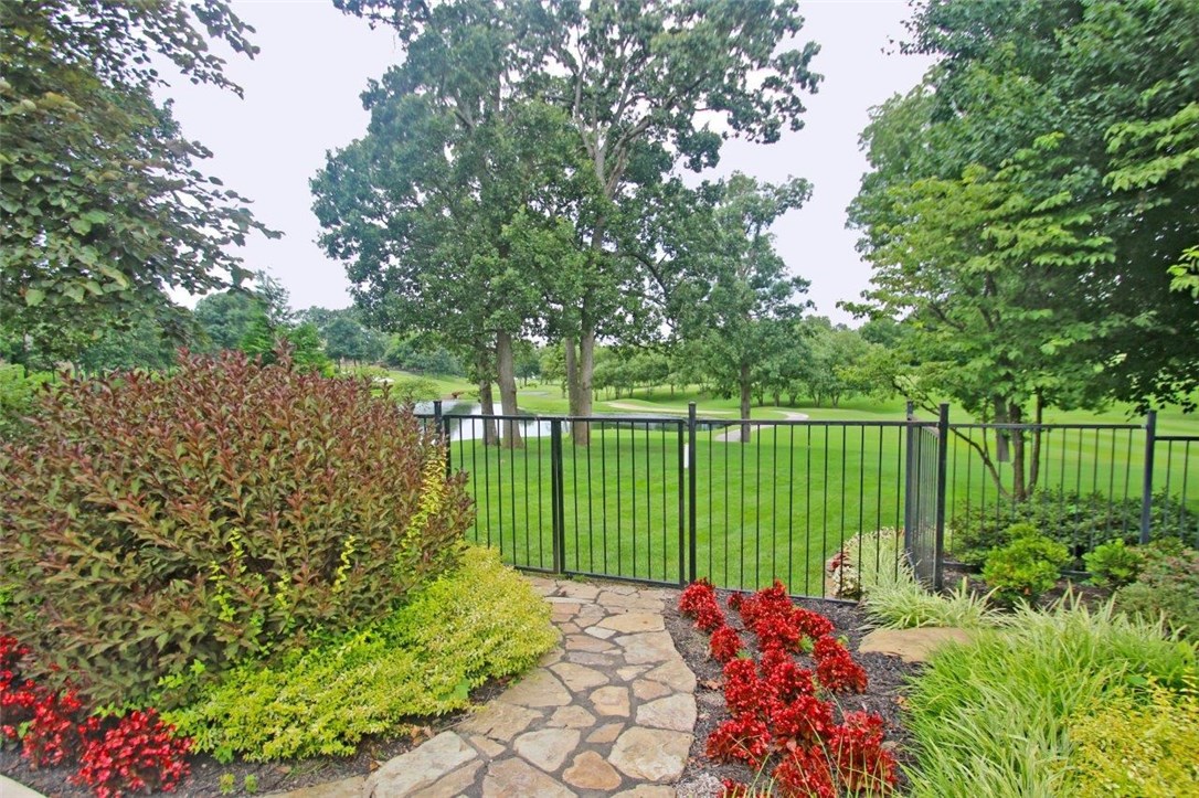 Pinnacle Golf & Cc Rogers - Residential