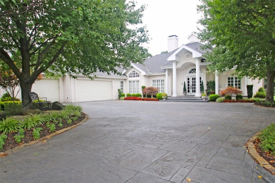 EXCEPTIONAL GOLF FRONT HOME TUCKED AWAY ON A .65 ACRE LOT ON A QUIET CUL-DE-SAC OVERLOOKING PINNACLE COUNTRY CLUB’S SIGNATURE 15TH ISLAND HOLE!  Fabulous backyard setting w/ gunite pool & spa, covered patio and spectacular golf course view!  Exquisite 2 level interior with fully appointed gourmet kitchen, luxurious master retreat w/ exercise room enjoying amazing views and access to patio and pool, executive office w/ private balcony, upstairs bonus w/full bath, attached heated/cooled workshop and more!  ONE OF PINNACLE’S FINEST!!