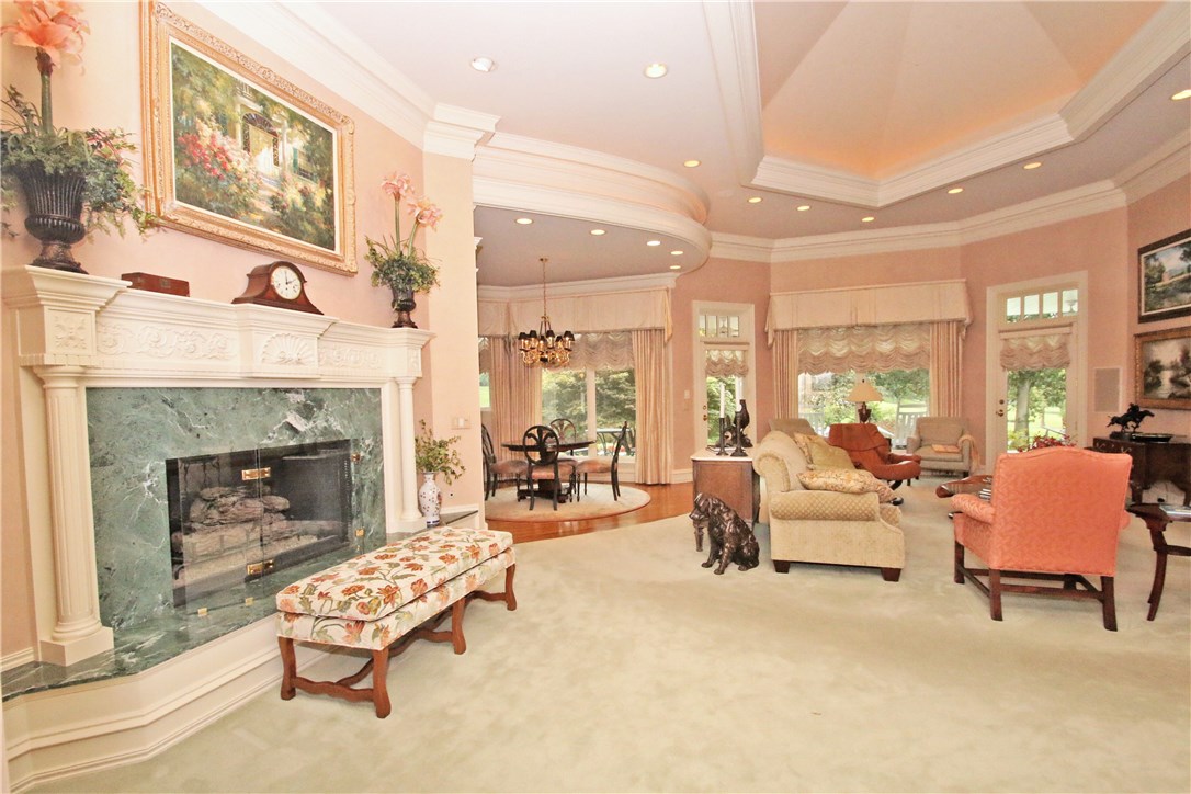 Pinnacle Golf & Cc Rogers - Residential