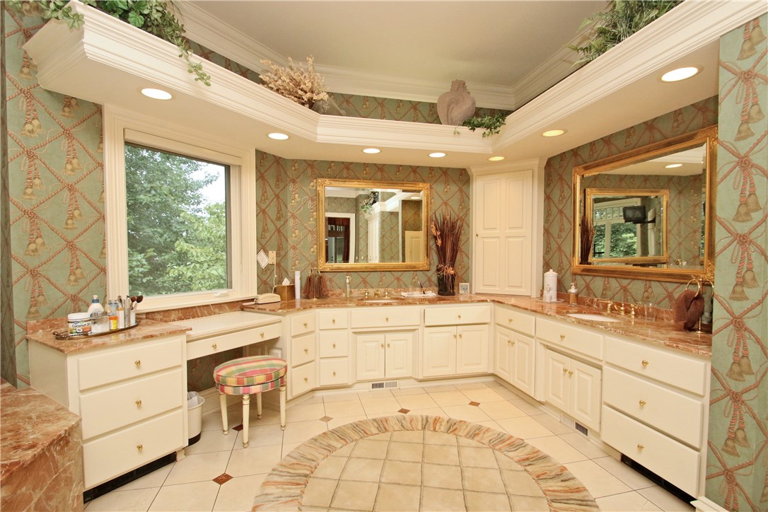 Pinnacle Golf & Cc Rogers - Residential