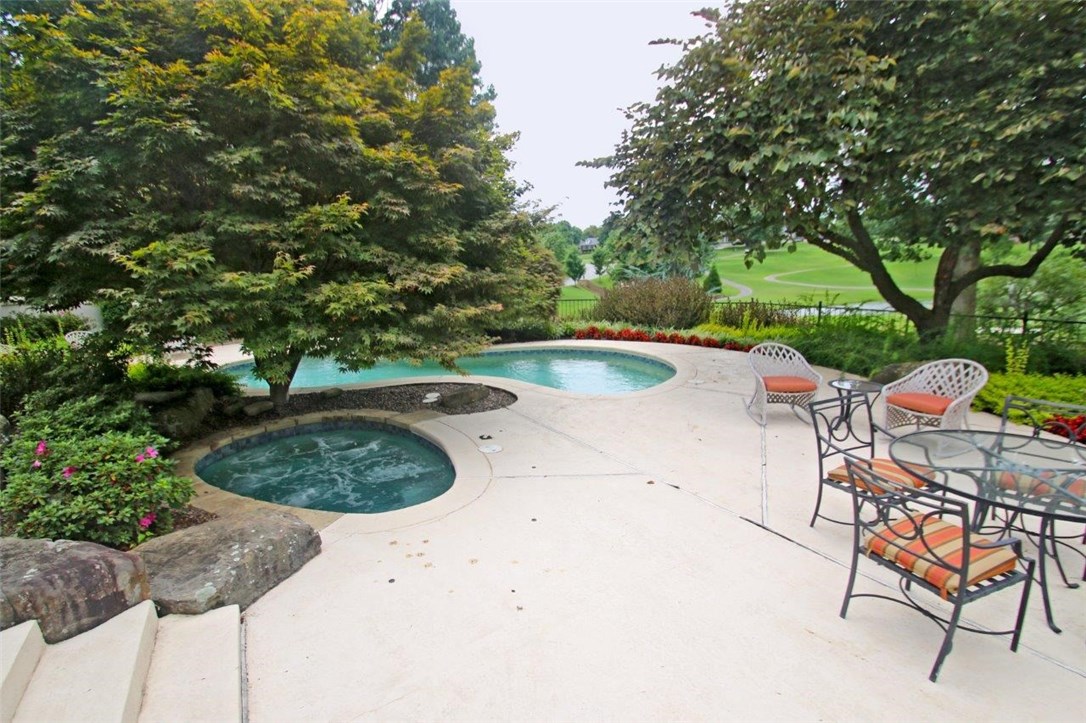 Pinnacle Golf & Cc Rogers - Residential