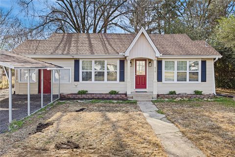 Photo of 610 NE 2nd Street, Atkins, AR 72823 (MLS # 1331818)