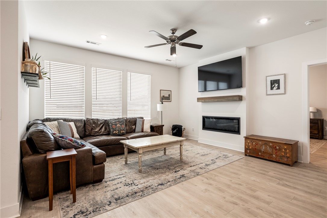 Sedona Rose - Residential