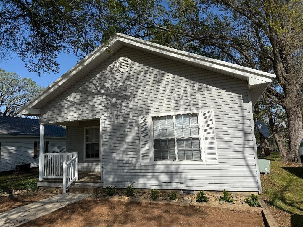 Welcome home to this beautifully remodeled 2 bedroom, 2 full bathroom house that perfectly blends charm with modern updates. Step inside to fine stunning hardwood floors and spacious rooms with natural light. The kitchen and bathrooms have been tastefully updated, offering both style and functionality.
Enjoy peace of mind with a durable metal roof, new windows, and fresh new siding- all designed for low maintenance and long-term value. The spacious backyard is perfect for entertaining, gardening, or simply relaxing your own backyard space.