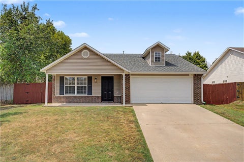 Photo of 1103 S Nelson Drive, Fayetteville, AR 72701 (MLS # 1360376)