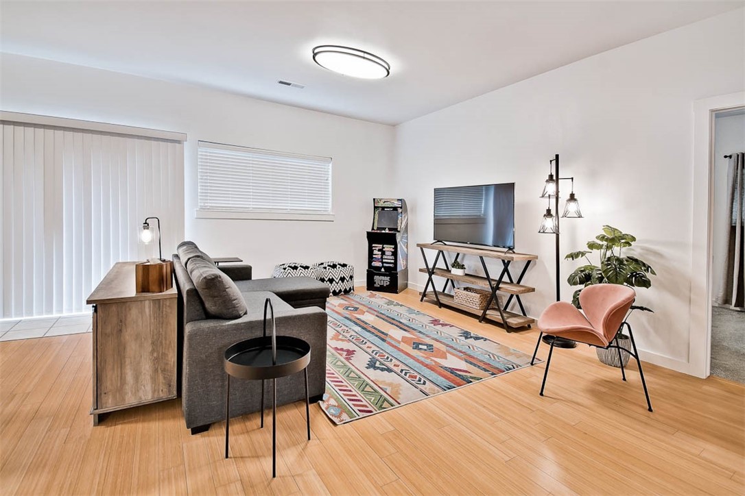 Dunn & Davis Add Bentonville - Residential Lease