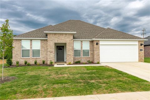Photo of 452 W Gosling Isle, Farmington, AR 72730 (MLS # 1325584)