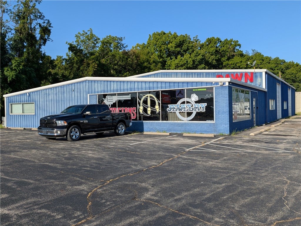 102 W Commercial St, Harrison, AR 72601