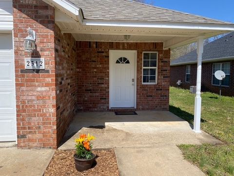 Photo of 2312 W Skyler Drive, Fayetteville, AR 72703 (MLS # 1343499)