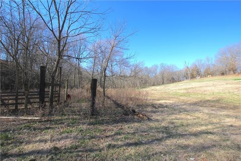 Agriculture in Pea Ridge AR 699 Gates Lane 41.jpg