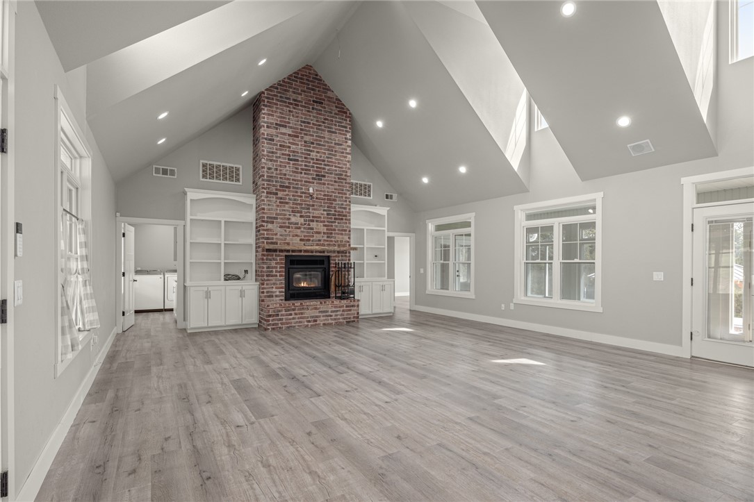 04-20-28 Garfield - Residential