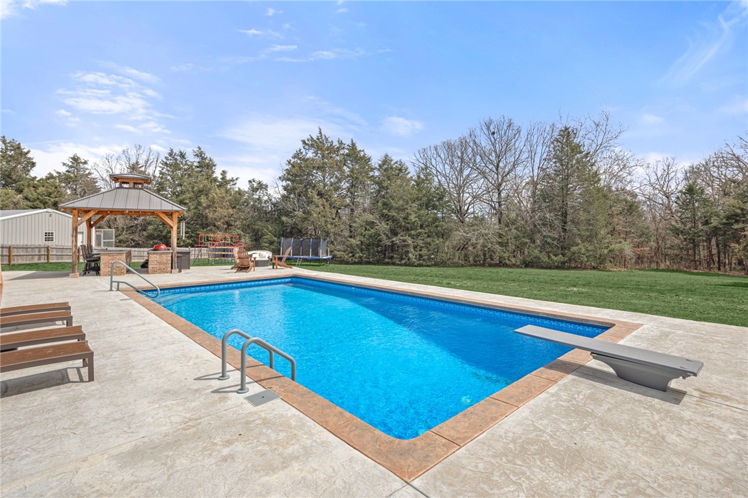 04-20-28 Garfield - Residential