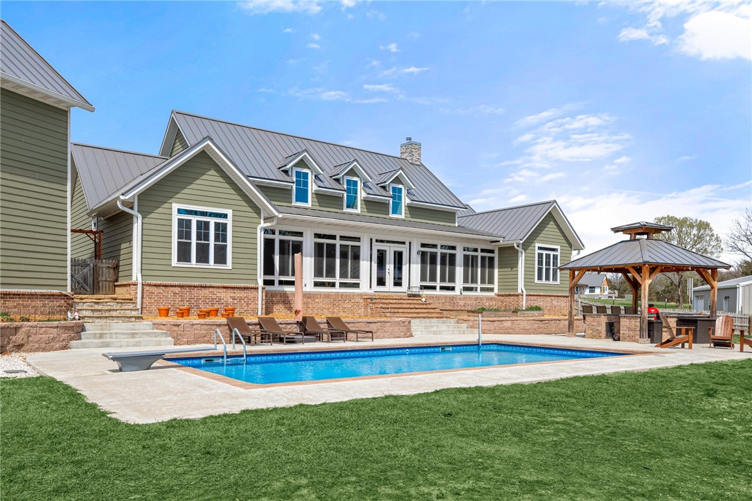 04-20-28 Garfield - Residential