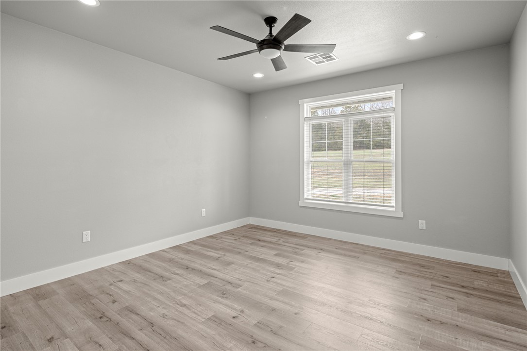 04-20-28 Garfield - Residential