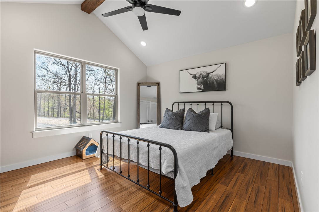 Thompson Estates Bvv - Residential