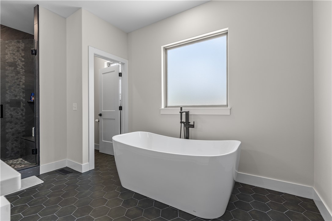 Thompson Estates Bvv - Residential