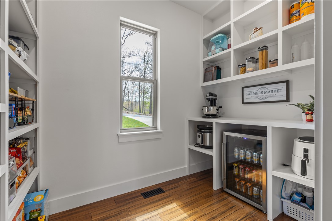 Thompson Estates Bvv - Residential