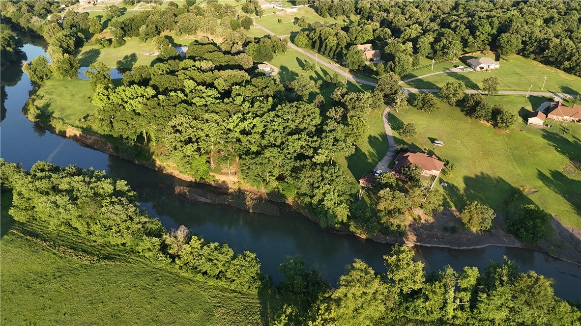 924 Waterfront Road