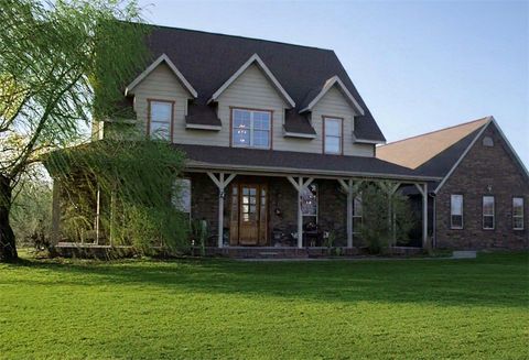 Photo of 12713 Pleasant Valley Road, Gentry, AR 72734 (MLS # 1351855)