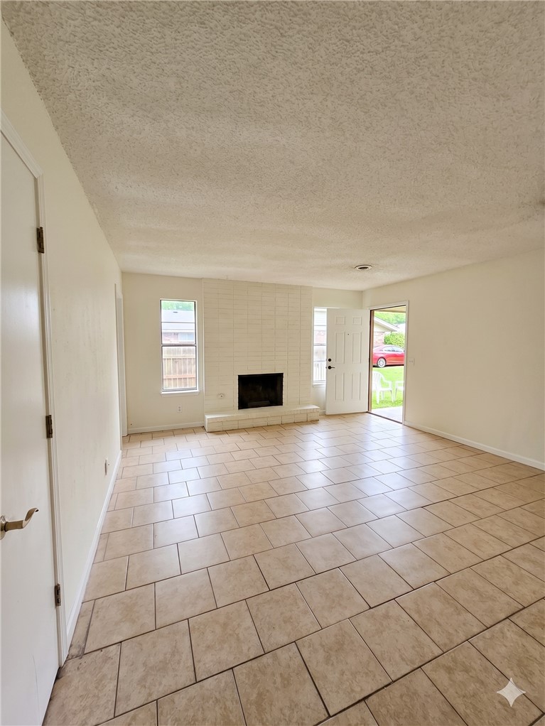 Sunset Estate 3rd Add Rogers - Residential Lease