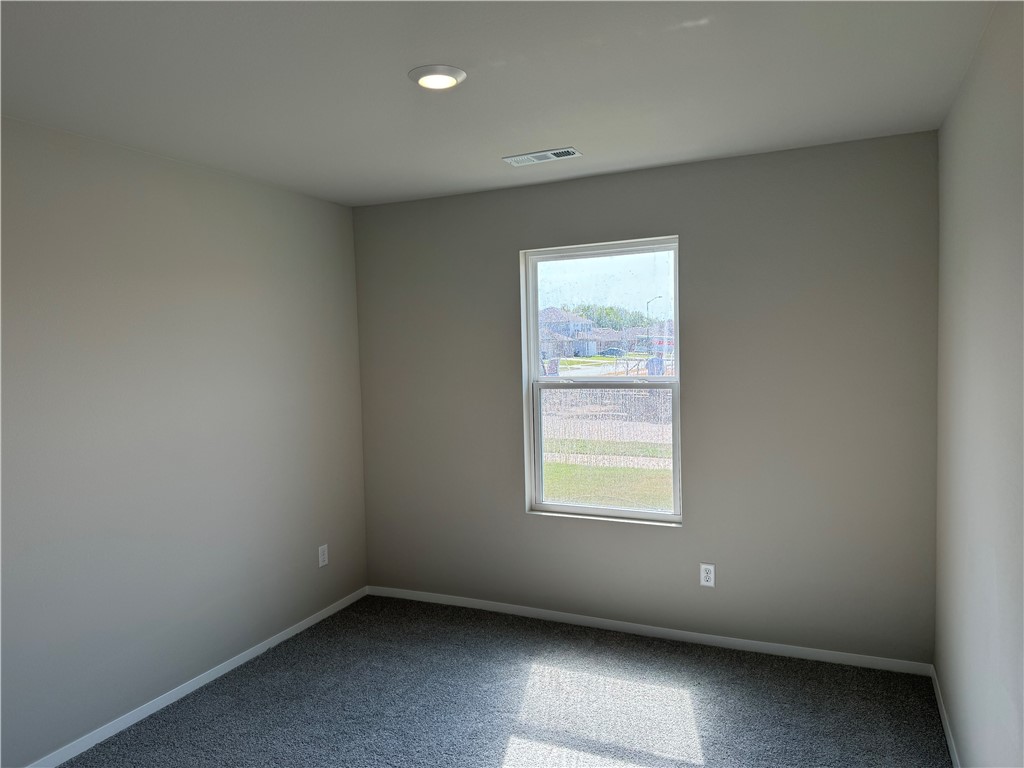 FOX TAIL SUB PH II-SILOAM SPRINGS - Residential Lease