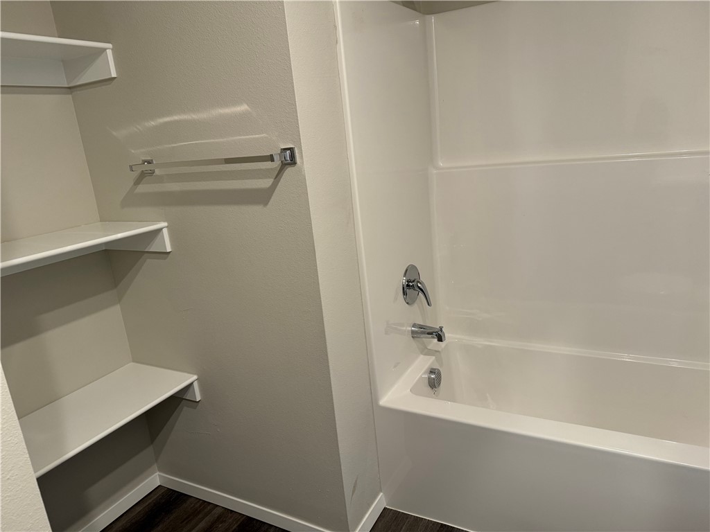 FOX TAIL SUB PH II-SILOAM SPRINGS - Residential Lease