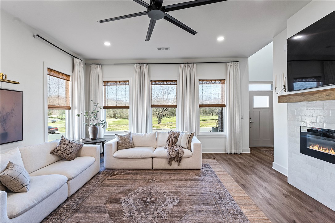 Greens At Sugar Creek, The Pea Ridge - Residential