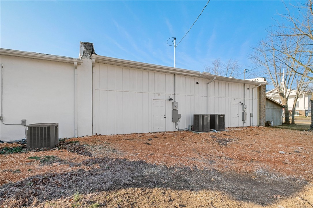 Lincoln Original - Commercial Lease