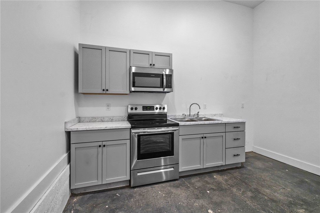 Lincoln Original - Commercial Lease