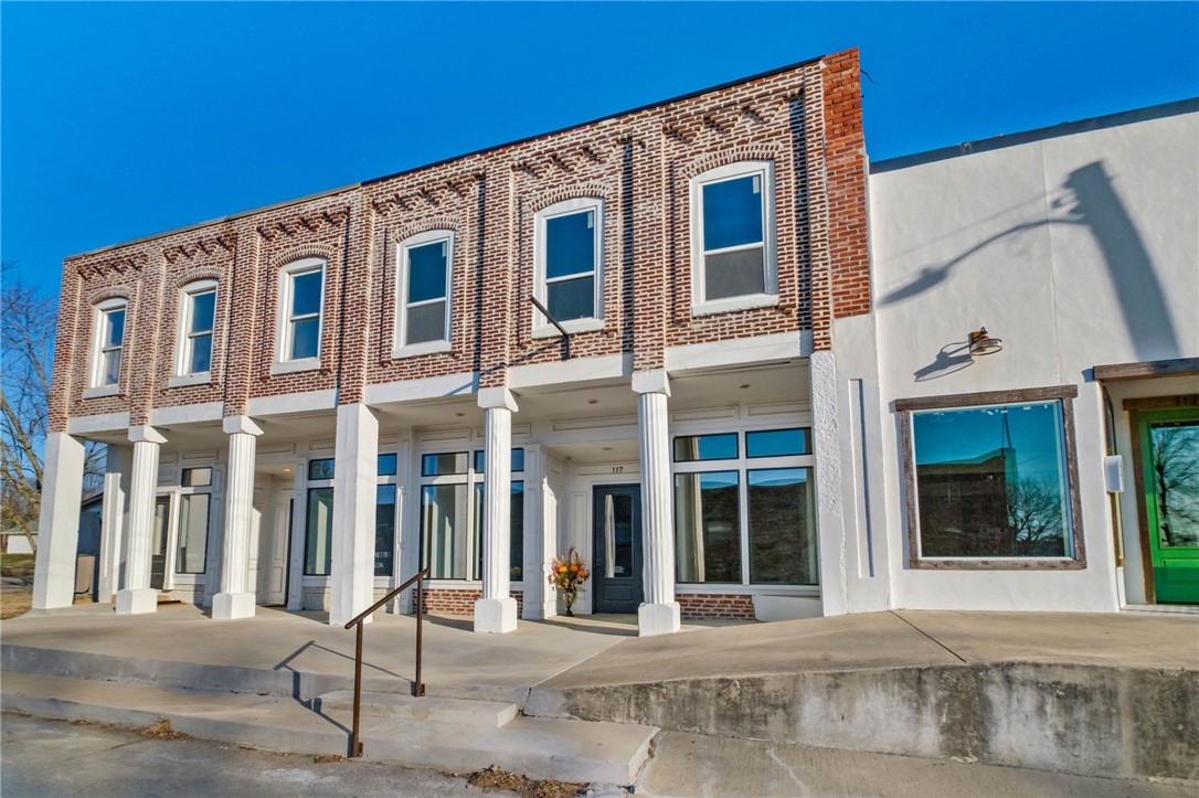 Lincoln Original - Commercial Lease