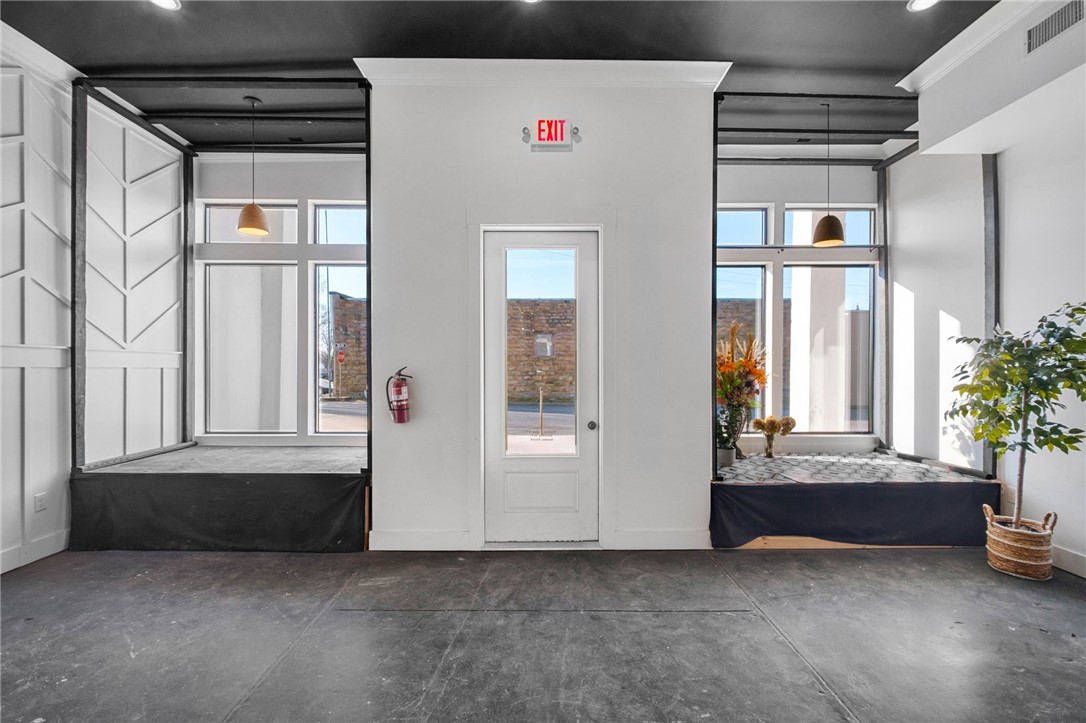 Lincoln Original - Commercial Lease