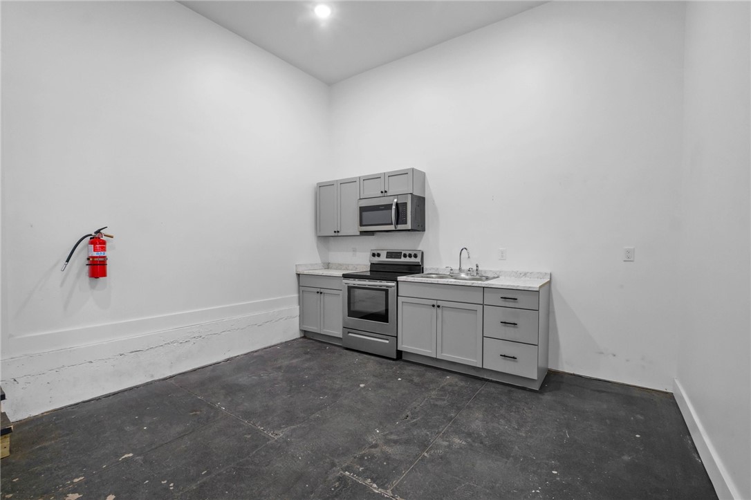 Lincoln Original - Commercial Lease