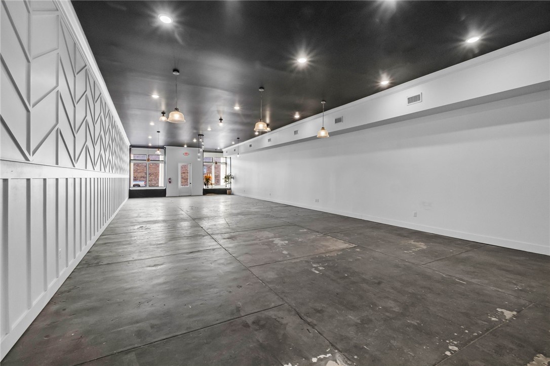 Lincoln Original - Commercial Lease