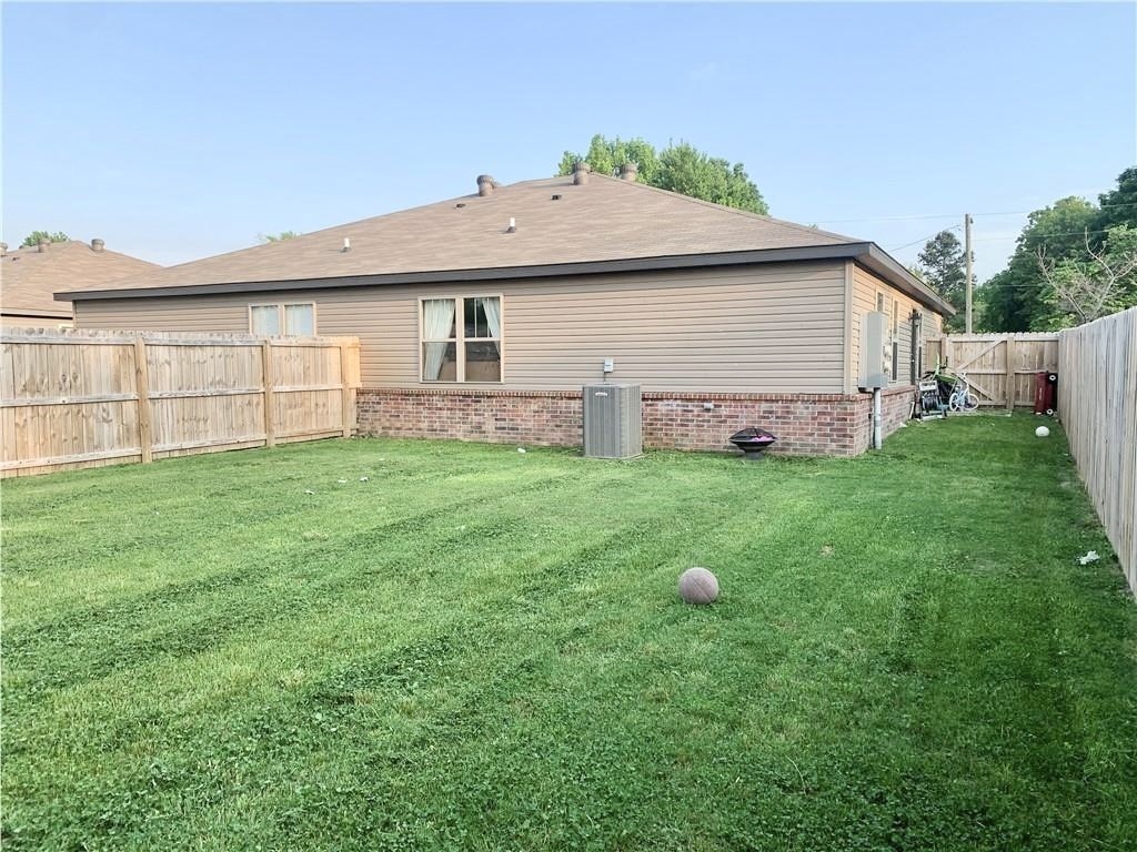 L M Proctors Add Siloam Spgs - Residential Lease