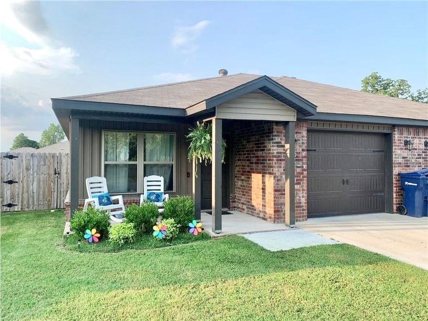 Nice duplex with 3 bedrooms, 2 bath, 1 car garage, and privacy fenced backyard. Built in 2019. All appliances are included: range, microwave, dishwasher, refrigerator, washer, and dryer. Will be ready to rent by December 15th. Great location, within minutes to shopping and dining. Non-refundable $400 pet deposit and additional $60/month rent per pet. Utilities consists of water and electric only. Online application fee is $35 per adult.