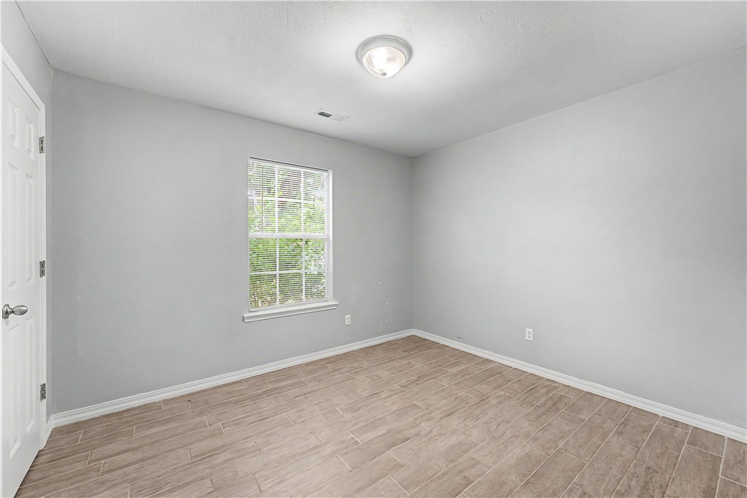 Pine Crest Add Ph 01 - Residential