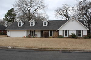 Updated 4 brm 2.5 ba home located in Deer Run subdivision in West Russellville! This home features open kitchen to spacious living area with cathedral ceiling and hardwood flooring. Formal dining/office area a well as built-in benches in eat in kitchen. Relax out back on the covered porch or have room to roam in the large privacy fenced yard. This is a must see at $182,500