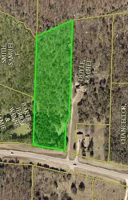 Perfect location to build! This property offers a great view and offers the amenities of Fayetteville yet the quiet atmosphere of country living. Perfect place to build your dream home!