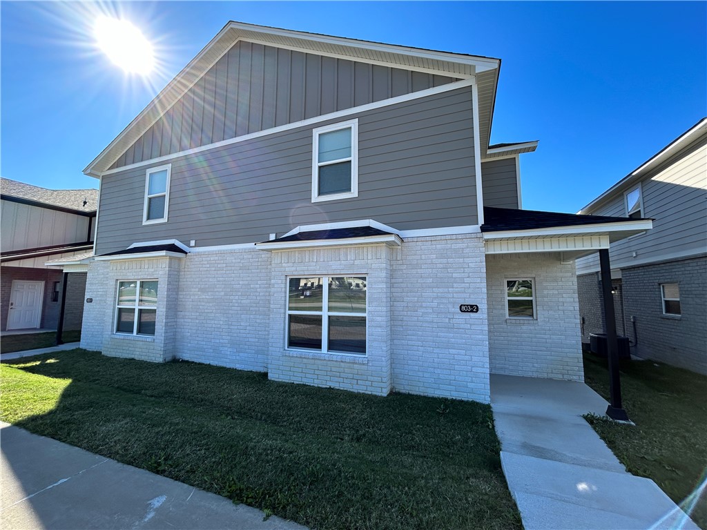 Great location in West Fayetteville on the trail system and minutes from the U of A. This Newer town home is ready for you! Great for a single person or shared with roommates. Main level has open plan with 2 car garage, half bath, large living room, eating area and kitchen with island. On the second floor there are 3 bedrooms with on suite bathrooms, walk in closets, a balcony, and laundry room. All appliances included: Refrigerator, washer, Dryer, Stove, Microwave. Allergy free with no carpet.Tenants are responsible for Electric, Internet, Water, and Trash. No smoking in the property. There is no yard for pets. Also listed for sale MLS number 1268785