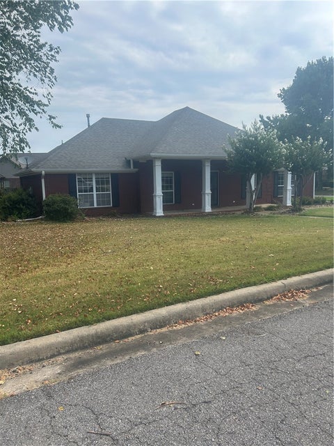 Photo of 2008 W 8th Street, Russellville, AR 72801 (MLS # 1357163)