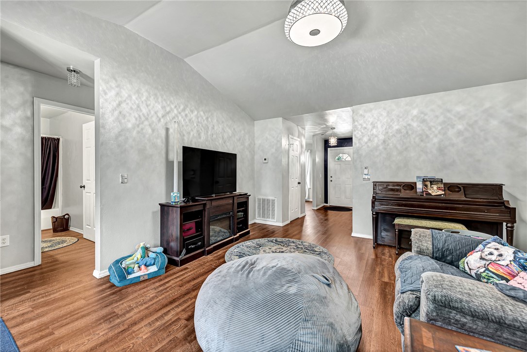 KRISTYL HEIGHTS SUB-BENTONVILLE - Residential