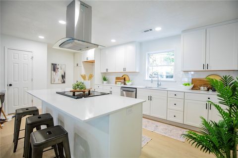 Photo of 1614 E Huntsville Road, Fayetteville, AR 72701 (MLS # 1317608)