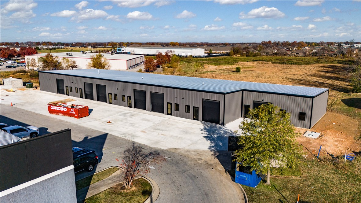Available for lease, this 1,500 sq ft office warehouse unit is perfect for small businesses! The space features two offices, a bathroom, and a spacious, open warehouse area. With a 10'x12' garage door, it offers easy access for storage or equipment. Move-in ready and ideal for businesses needing both office space and storage solutions. Conveniently located, this unit provides flexibility and functionality in one package. Don't miss out—schedule a viewing today! Gross Lease. Agent owned.