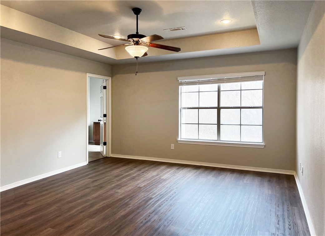 Royal Oaks Estates - Residential Lease