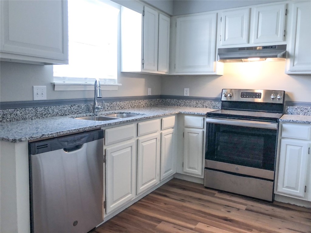 Royal Oaks Estates - Residential Lease