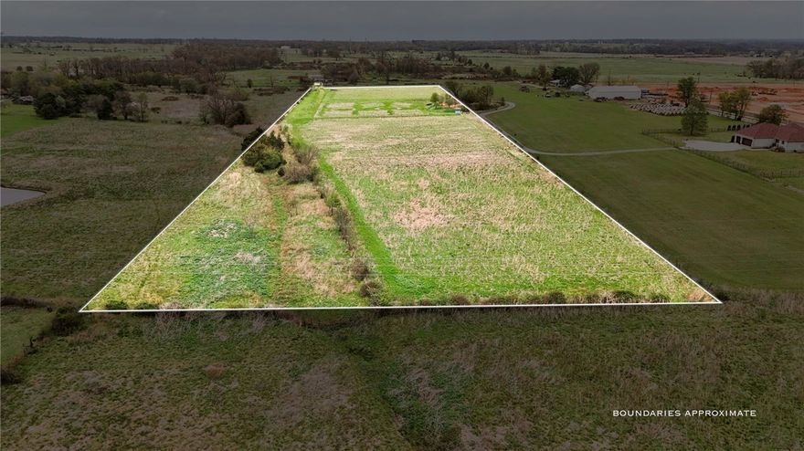 Prime 10-acre tract in one of Northwest Arkansas’s fastest-growing areas, located in the Bentonville School District. Positioned near major corridors and just minutes from XNA Airport and the Walmart Home Office campus, this property offers exceptional potential for residential, commercial, or mixed-use development. Surrounded by expanding neighborhoods and thriving business growth, the area is anchored by industry leaders like Walmart, JB Hunt, and Tyson Foods. Nearby utilities enhance development feasibility, helping reduce costs and timelines. With over 30 people moving to NWA daily, demand for housing, services, and infrastructure continues to surge. Level to gently rolling terrain provides flexibility for a variety of uses. Excellent access, strong demographics, and long-term growth make this a standout investment opportunity in a rapidly expanding market.