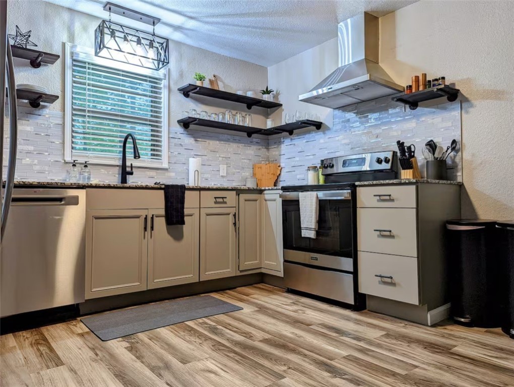 Mcgaugheys Orchard Add Rogers - Residential