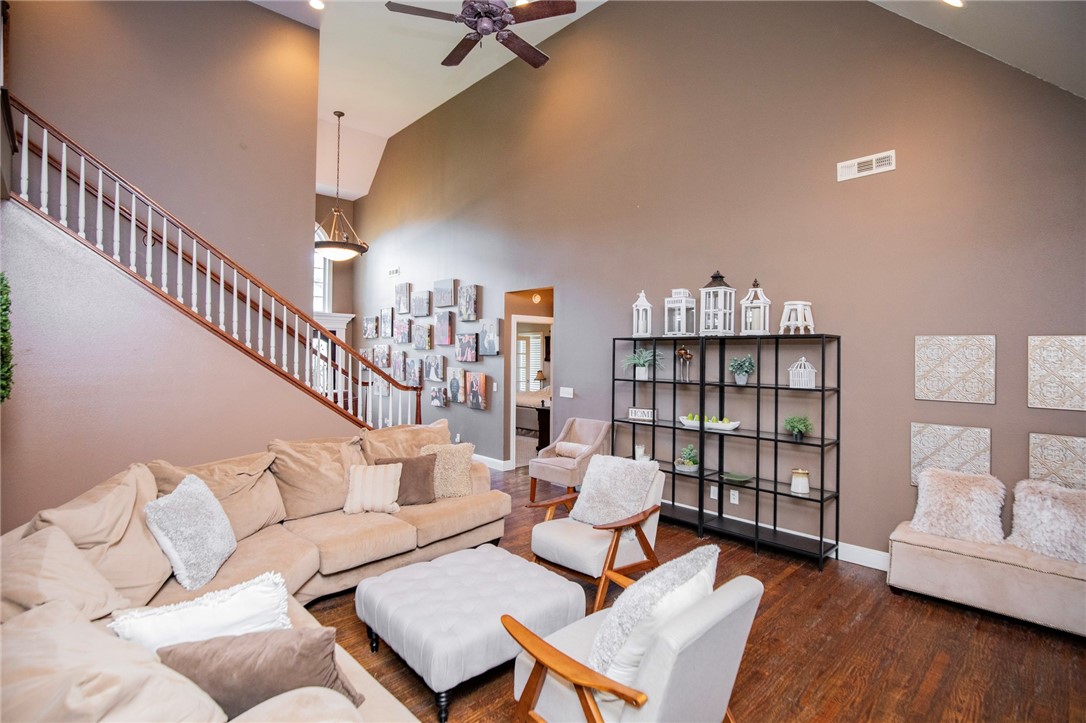 Highland Knolls Unit 2 Ph 2 Rogers - Residential