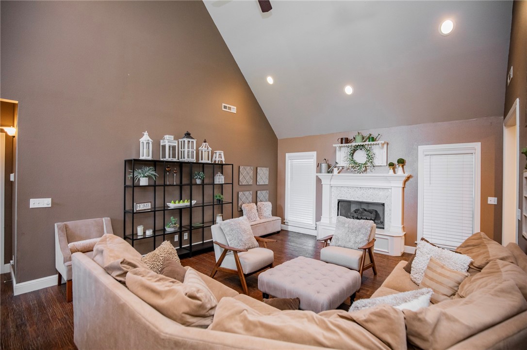 Highland Knolls Unit 2 Ph 2 Rogers - Residential